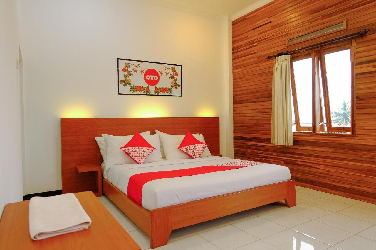 Oyo 446 Hotel Kawi Surapatha Malang Exterior photo